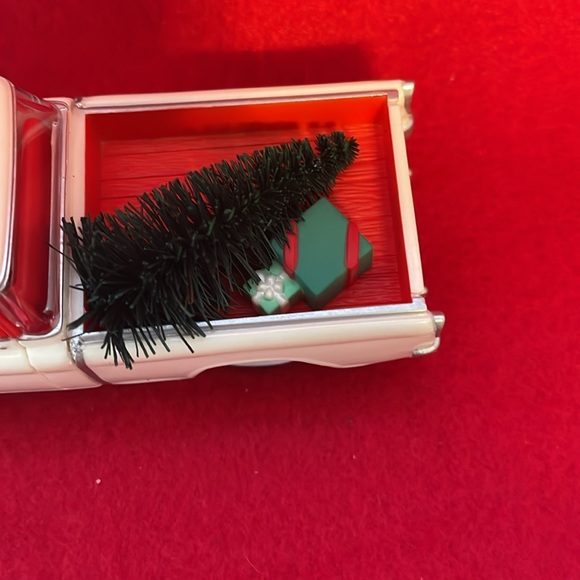 1955 Chevrolet Cameo Truck Hallmark Ornament - Picture 4 of 8